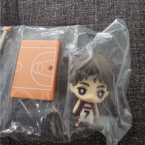 Kuroko No Basket Teppei One Coin Mini Figurine - Picture 2 of 2